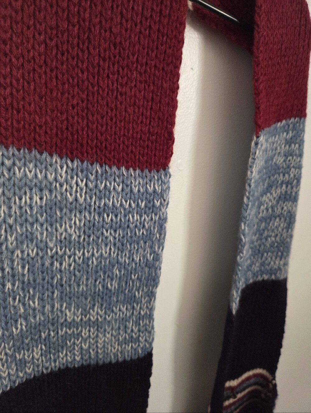 Handmade Wool Scarf - Picture 2 of 5